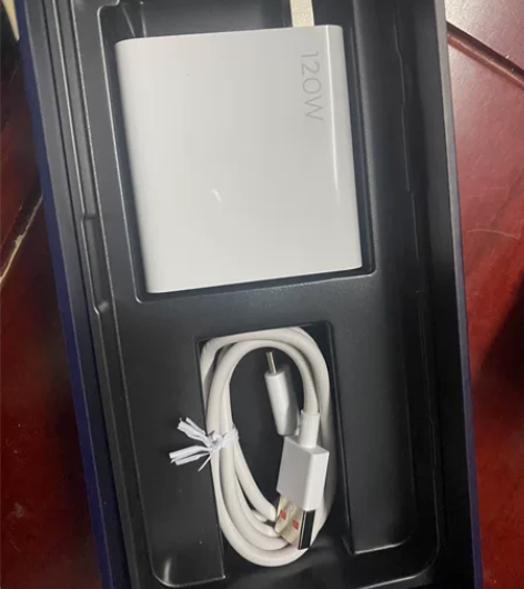 黑鲨5rs黑色12+256g几乎全新很少使...