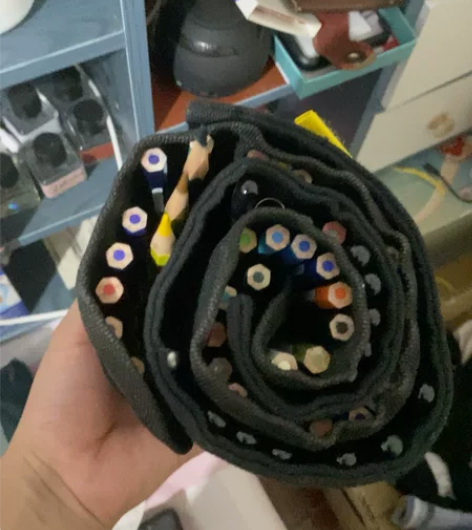笔袋,加满色笔,加素描全套笔 感兴趣的话点...