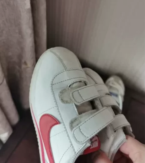 购于专柜,耐克阿甘鞋,码数见图片!二手商品...