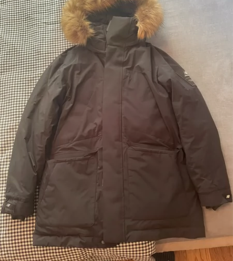 新百伦羽绒服九九新！ 仅穿过一次xxl本人...