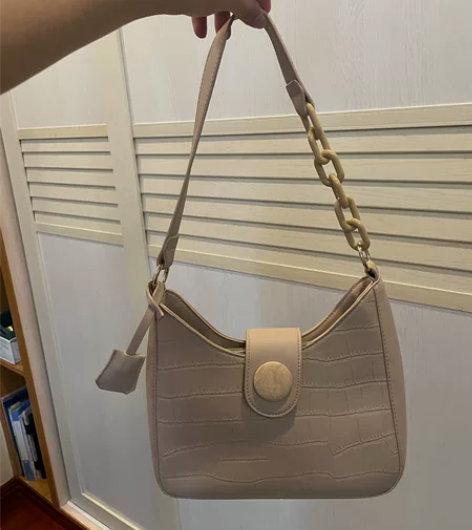 腋下单肩包包女…卡其色！ 不议价。闲置物品...