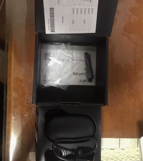 索尼WF-XB700 重低音真线蓝牙耳机。...