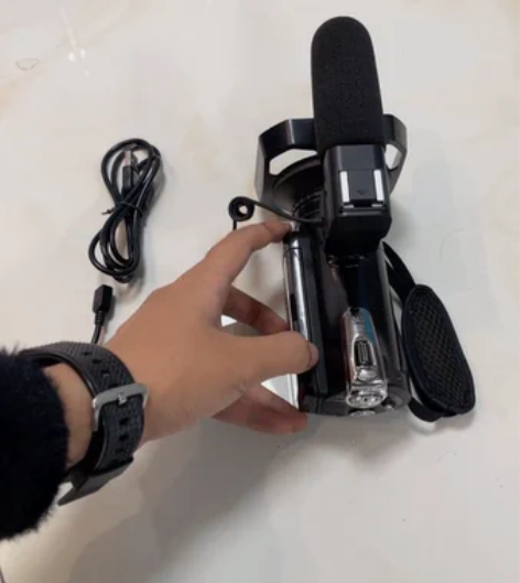 欧达摄像机Ac5,全新,仅开封还没斯膜 没...