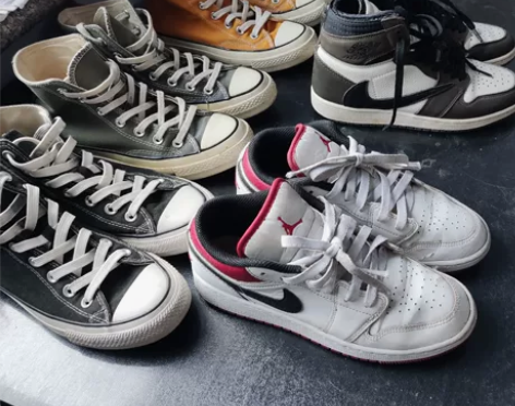 aj50一双 匡威40一双 基本是37和3...