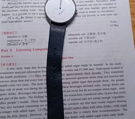 米家石英表 4年前的产品 可以蓝牙连接手机...