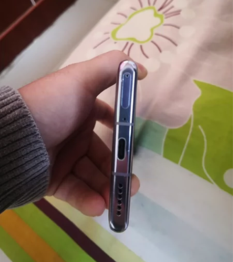 华为mate30por 5G大内存轻微磕碰...