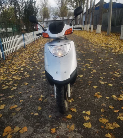 踏板摩托车，豪爵福星，18年G户，成色如图...