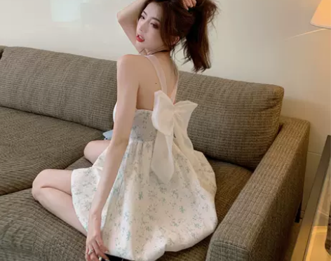 小清新法式初恋甜美蝴蝶结网纱露背吊带碎花蓬...
