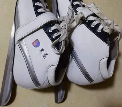 正品黑龙大道速滑冰刀鞋，一次算99新吧，外...