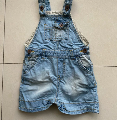 zara babyboy 背带牛仔裤 实物...