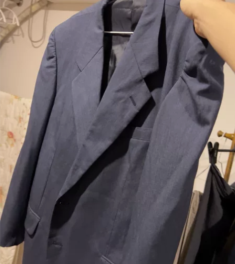 蓝色西装外套L码 感兴趣的话点“我想要”和...