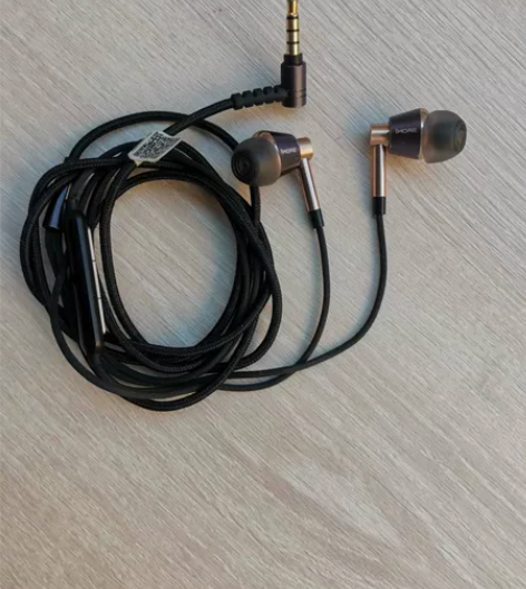 万魔e1001耳机，保证正品，音质功能全部...