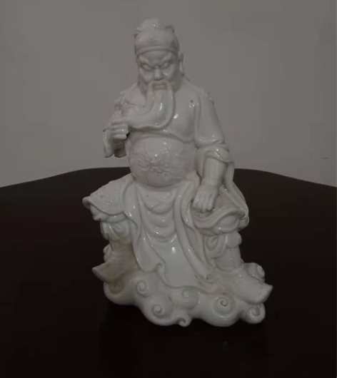 老磁器 老玉雕 感兴趣的话点“我想要”和我...