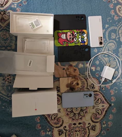 小米12s 12?256的  无任何磕碰 ...