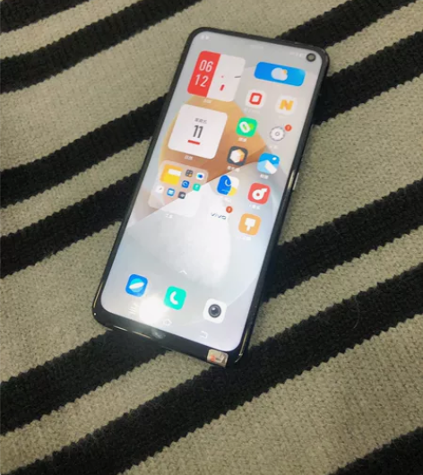 二手安卓vivo X30  内存128 仅...
