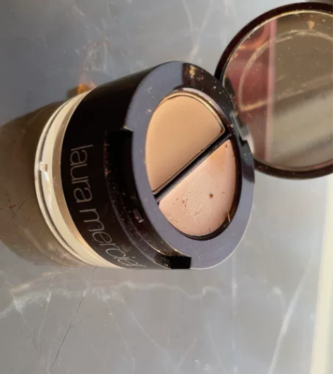 因怀孕生孩子出闲置化妆品，有唇膏眼影眼线等...