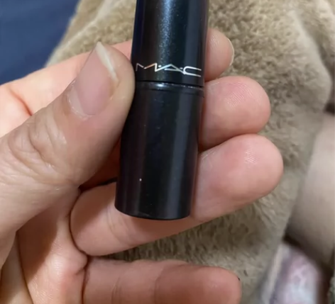 MAC口红DIVA姨妈色中样 用过一两次余...