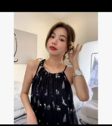 阿昕家裙子。全新！ 感兴趣的话点“我想要”...