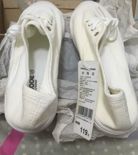 女士运动布鞋    全新的   38码，差...