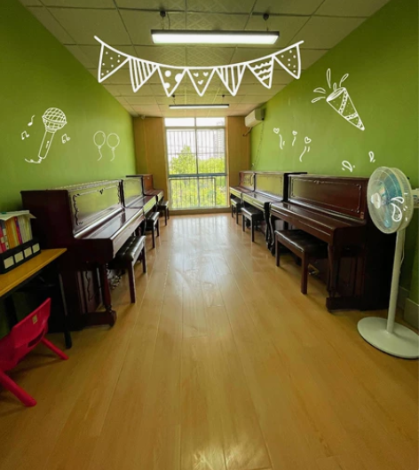 二手钢琴处理，不退不换，不包售后，超低价格...