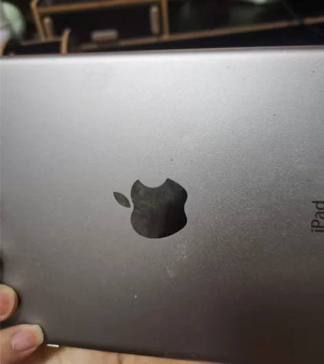 iPad mini屏幕摔坏了，当废品卖了 ...