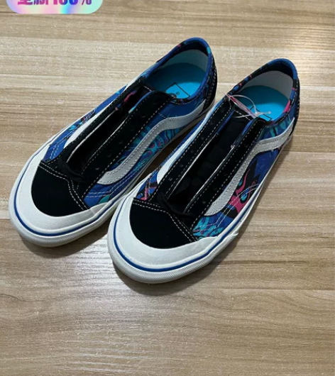 Vans鞋VN0A3mvl2E9 尺码：3...