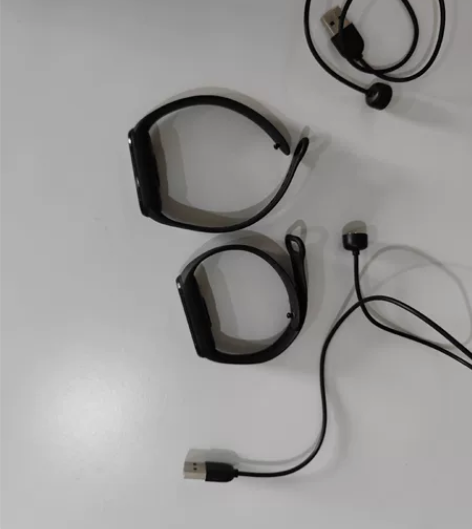 两个小米手环5nfc,成色较好95+成新,...