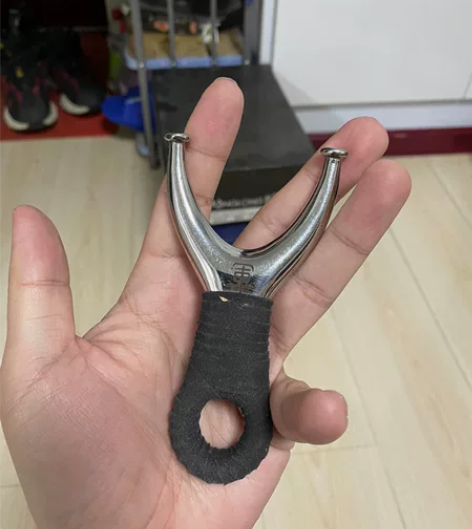 弹弓 品质自己看 闲置出了 给钱就出 感兴...