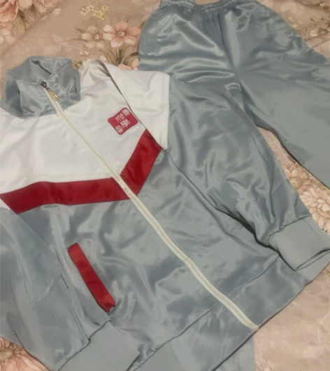 府学朝阳学校校服，130号，外套和裤子9成...