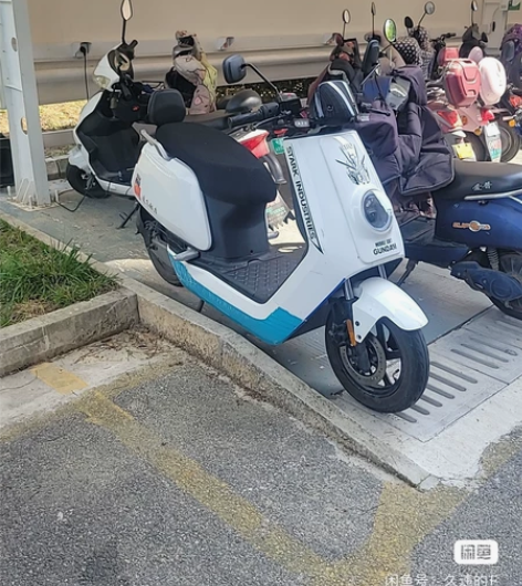 出小牛n1s都市，19年，电池血循环150...