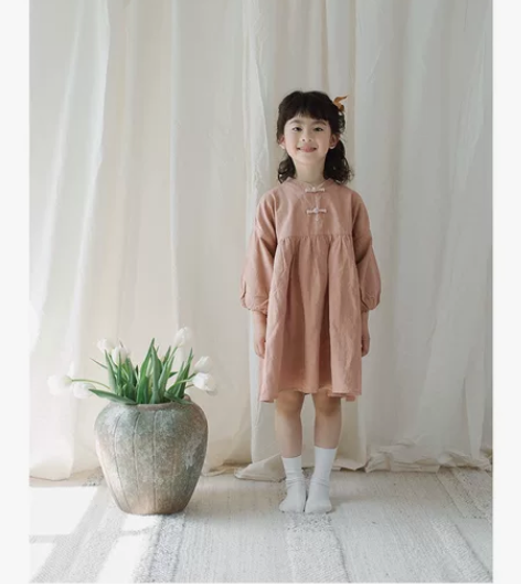 全新满呐推荐2021秋冬女童盘扣文艺长袖连...