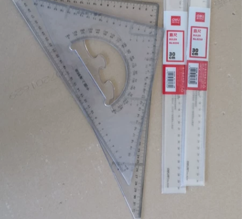三角板35cm一套，30cm直尺两个。 感...