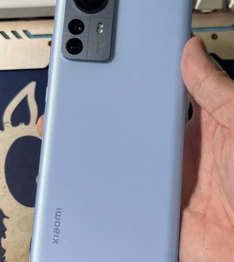 小米12pro，8+256G，上个月在闲鱼...