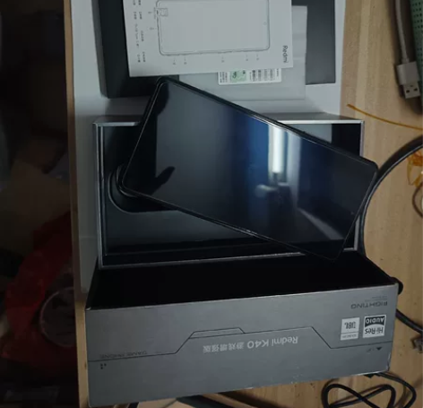 红米k40游戏增强版，黑色顶配12+256...