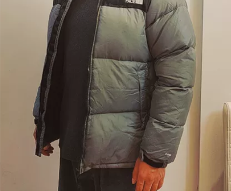 羽绒服低价出售，羽绒服太多，穿不过来，身高...