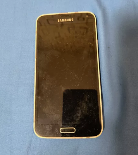 三星Galaxys7 内屏损坏 感兴趣的话...