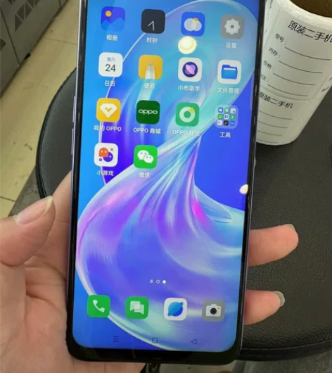 OPPOA72 8+128  一处磕碰成色...