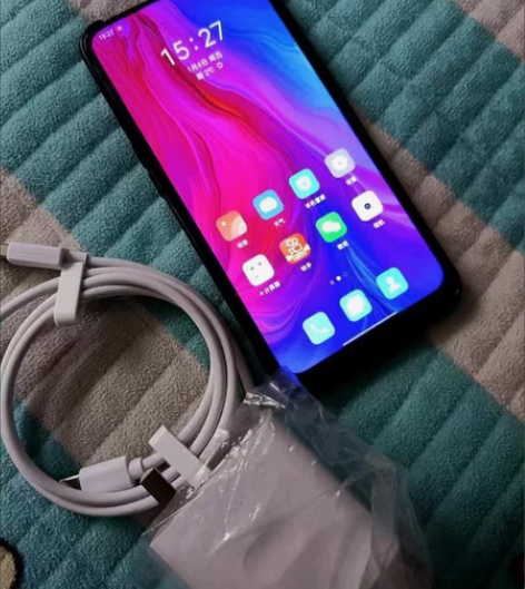 OPPOReno全面屏8+256G 感兴趣...