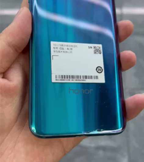 备用机荣耀10,麒麟970处理器,6+64...