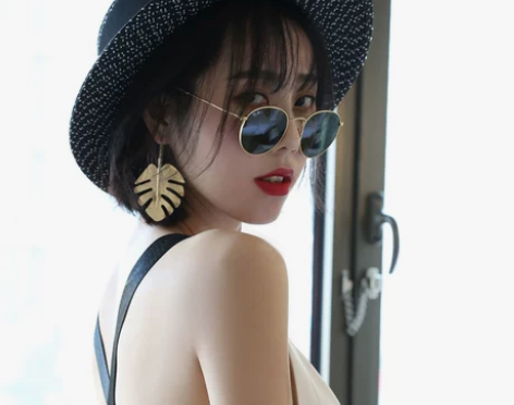 黑色小沿平顶礼帽草帽女夏沙滩帽新款遮阳防晒...