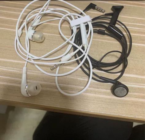 黑莓手机原装耳机，看图片。三星原装耳机，好...
