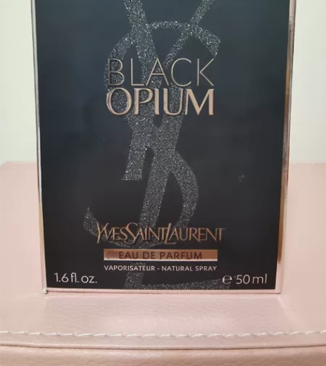YSL 黑鸦片香水 50ml 阿姨之前送的...