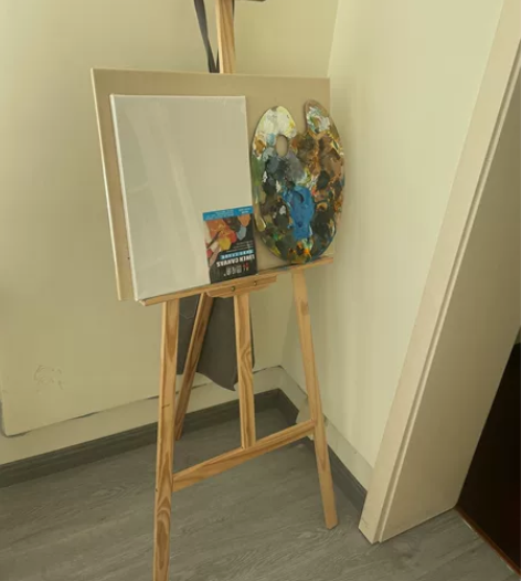 自用画架出售,65入的,使用不到半年,30...