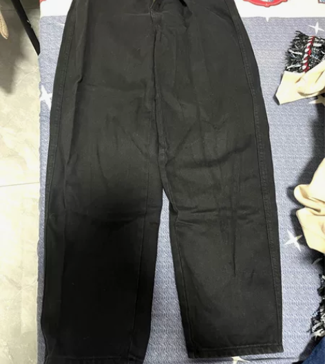 HM黑色廓形牛仔裤 码数155/60A 感...