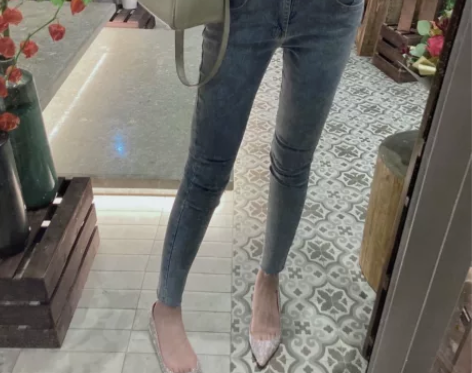 viola穿过zui显瘦的奶蓝 高腰牛仔裤...