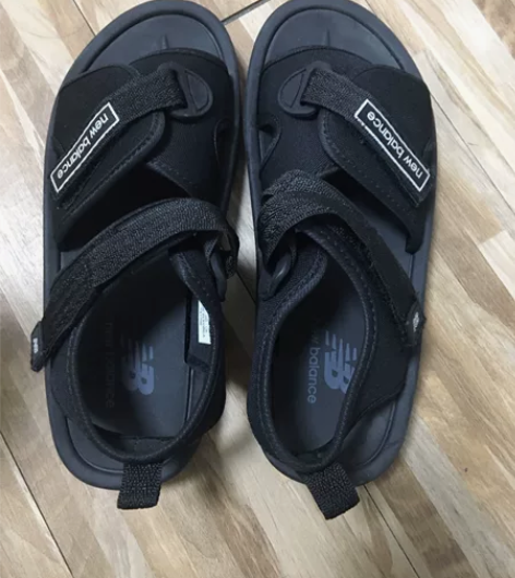 新百伦 男式夏季凉鞋 39码  包邮 感兴...