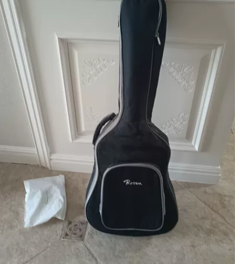 卢森吉他,高中音乐课要用,弹了半年也没弹几...