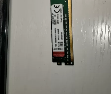 自用金士顿8GB DDR4 2400台式机...