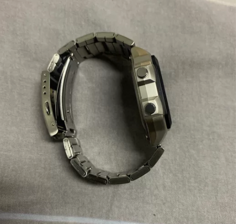 卡西欧小方块 买回来带没超过三次 因为手表...