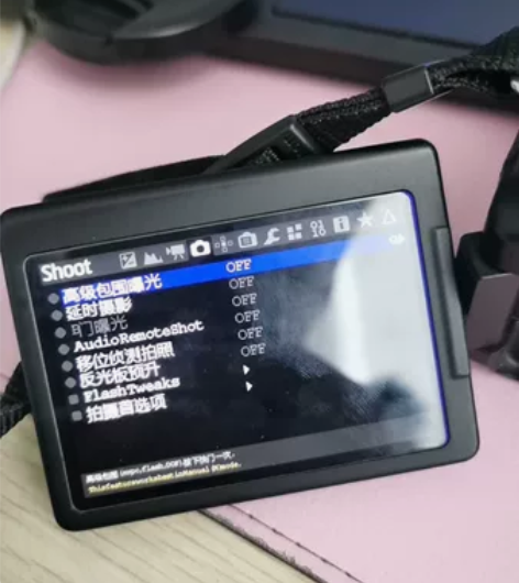 出一台佳能70D中端半画幅单反相机,双系统...